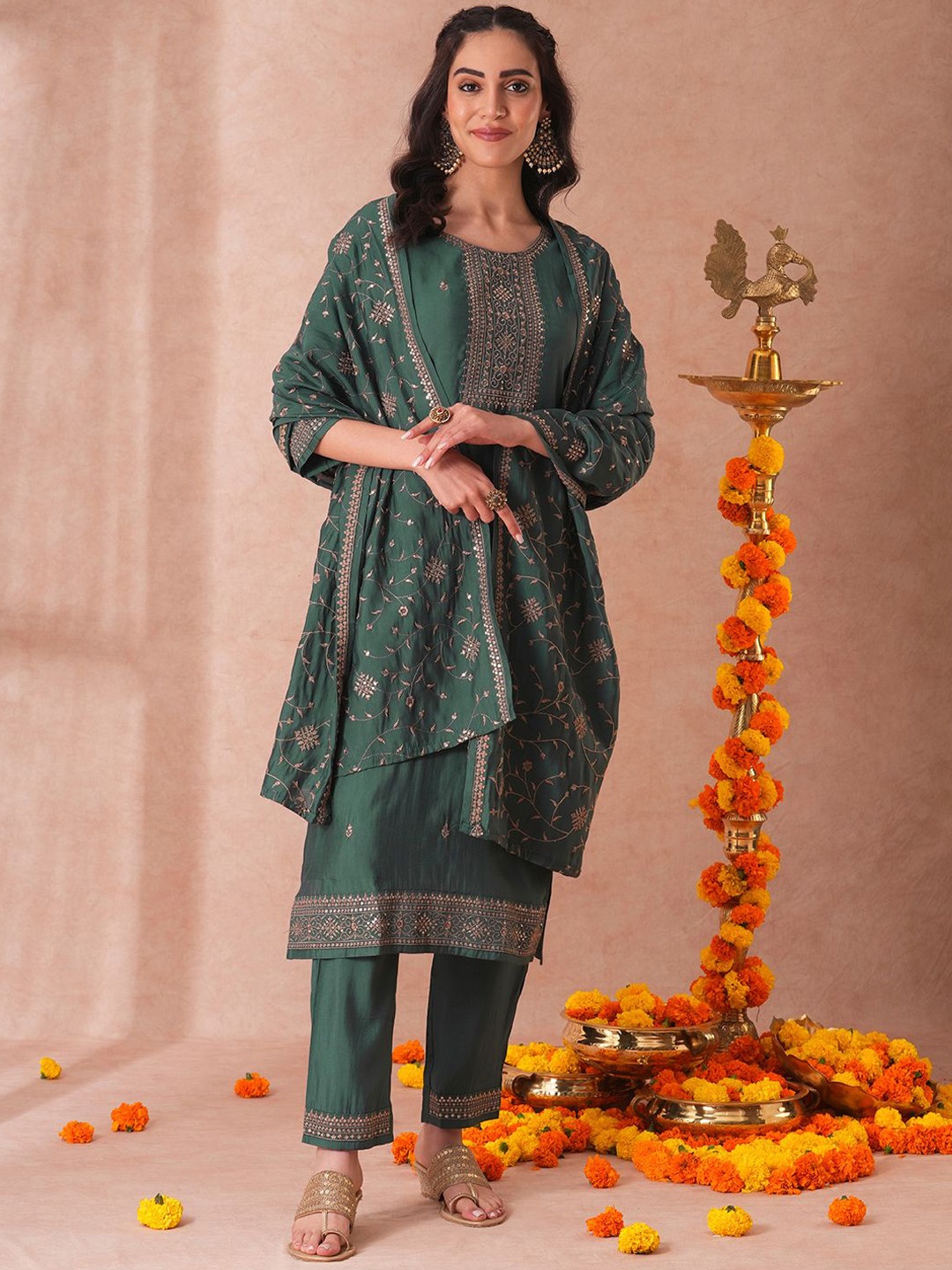 

FASHOR Floral Embroidered Sequinned Straight Kurta With Trousers & Dupatta, Green