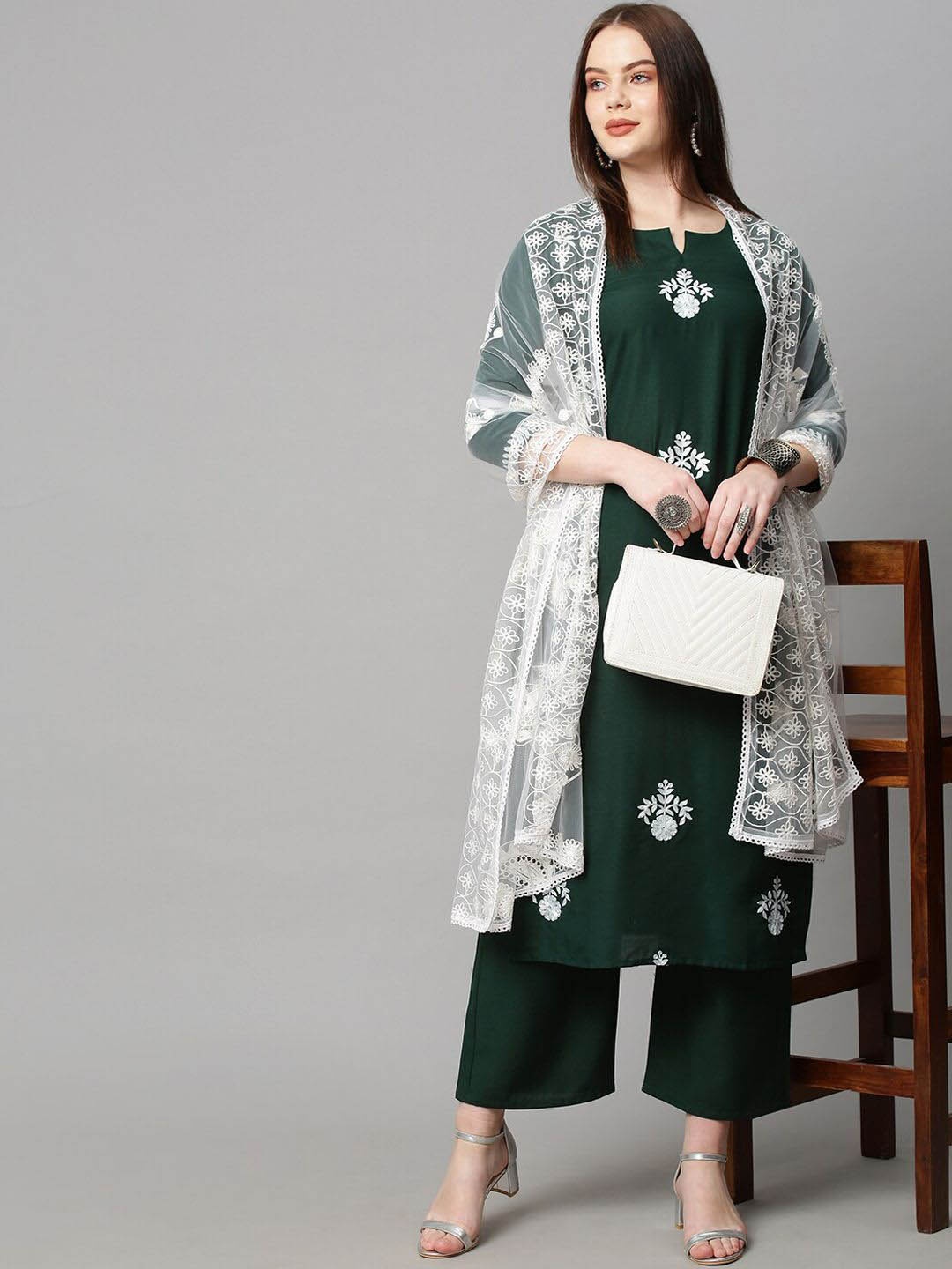 

zinariya Fab Floral Embroidered Regular Straight Kurta With Trouser With Dupatta, Green