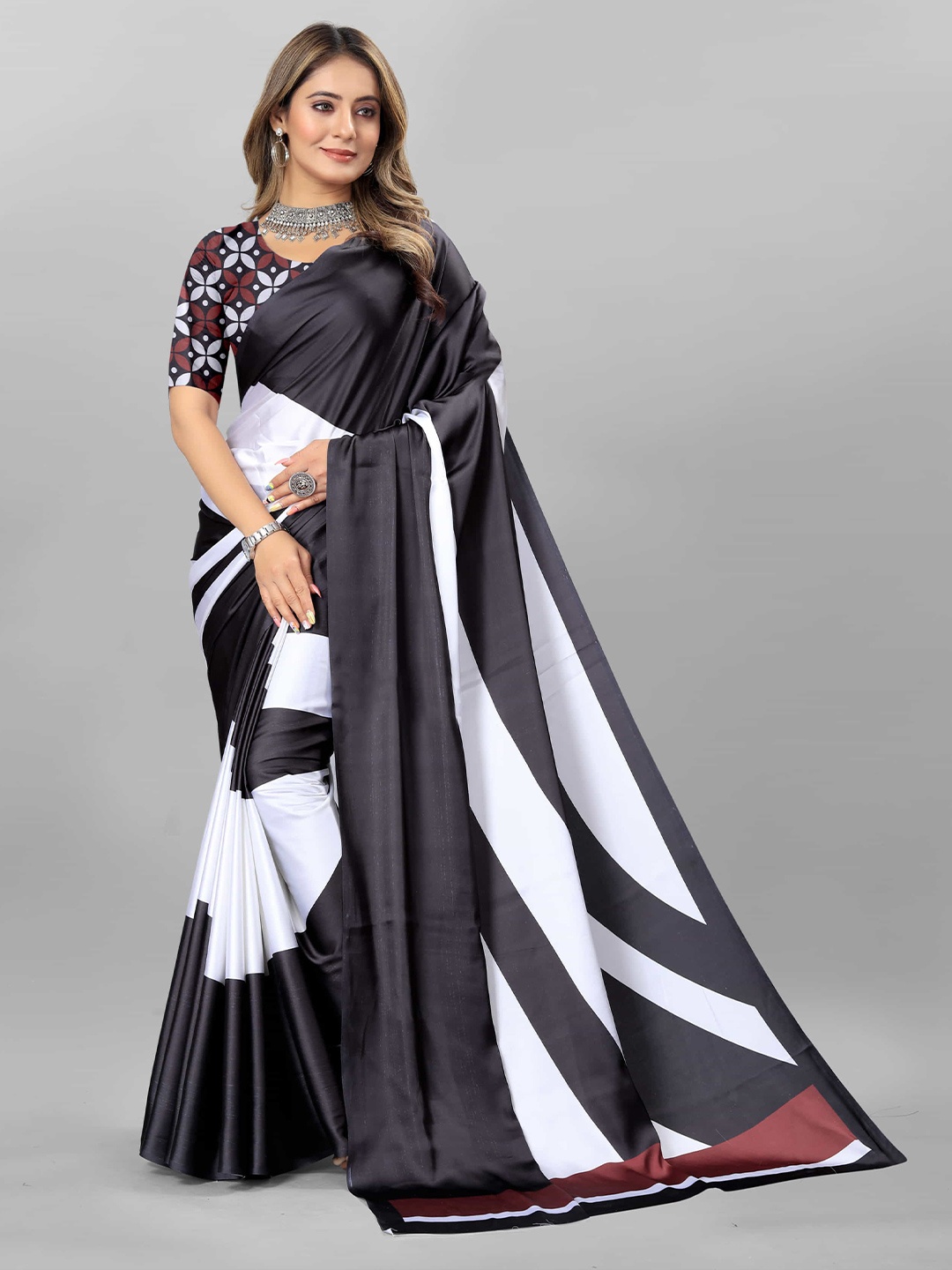 

V3 FASHION STUDIO Colourblocked Printed Saree, Black