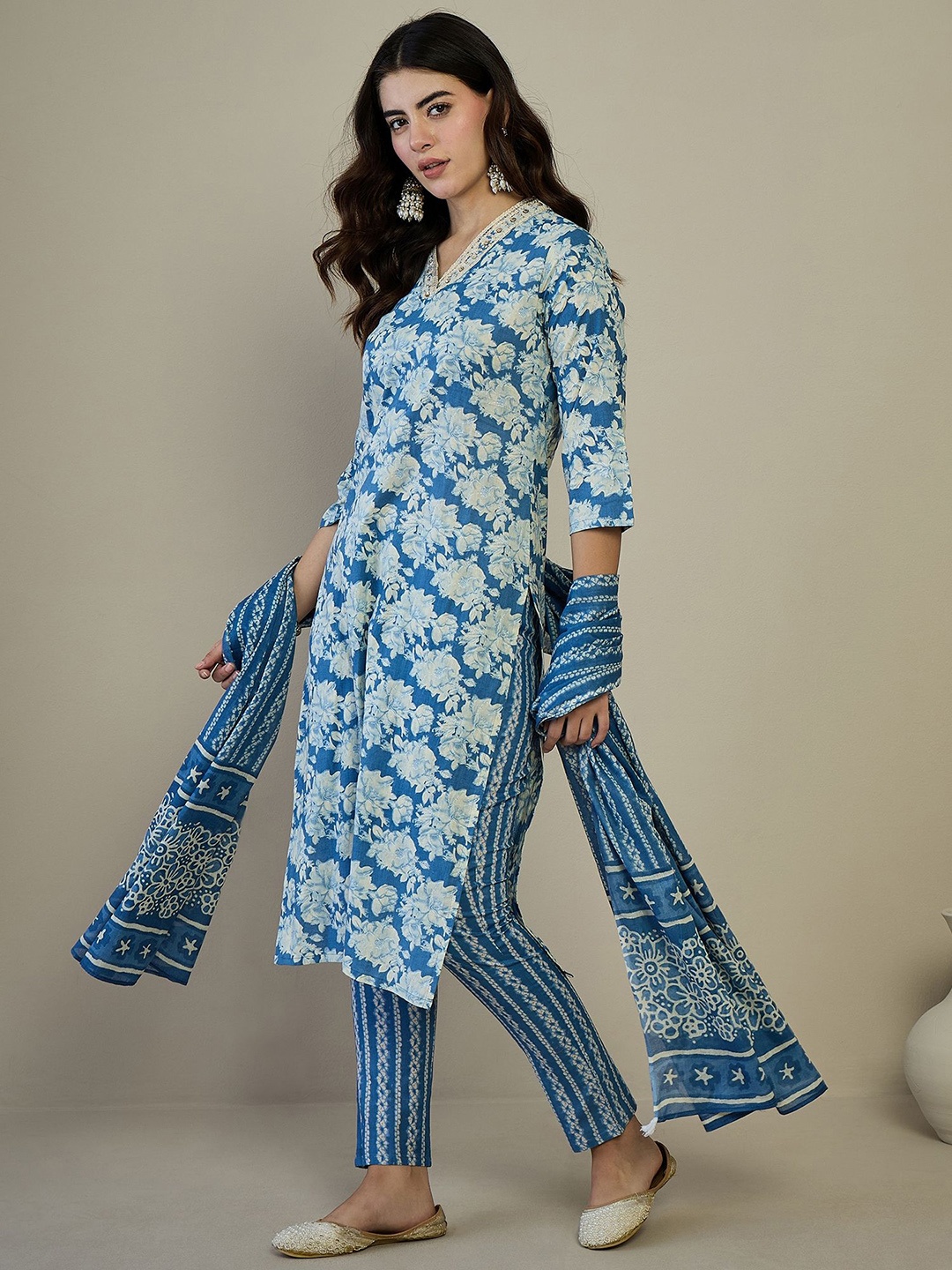 

Anouk Floral Printed Regular Pure Cotton Straight Kurta with Trousers & Dupatta, Blue