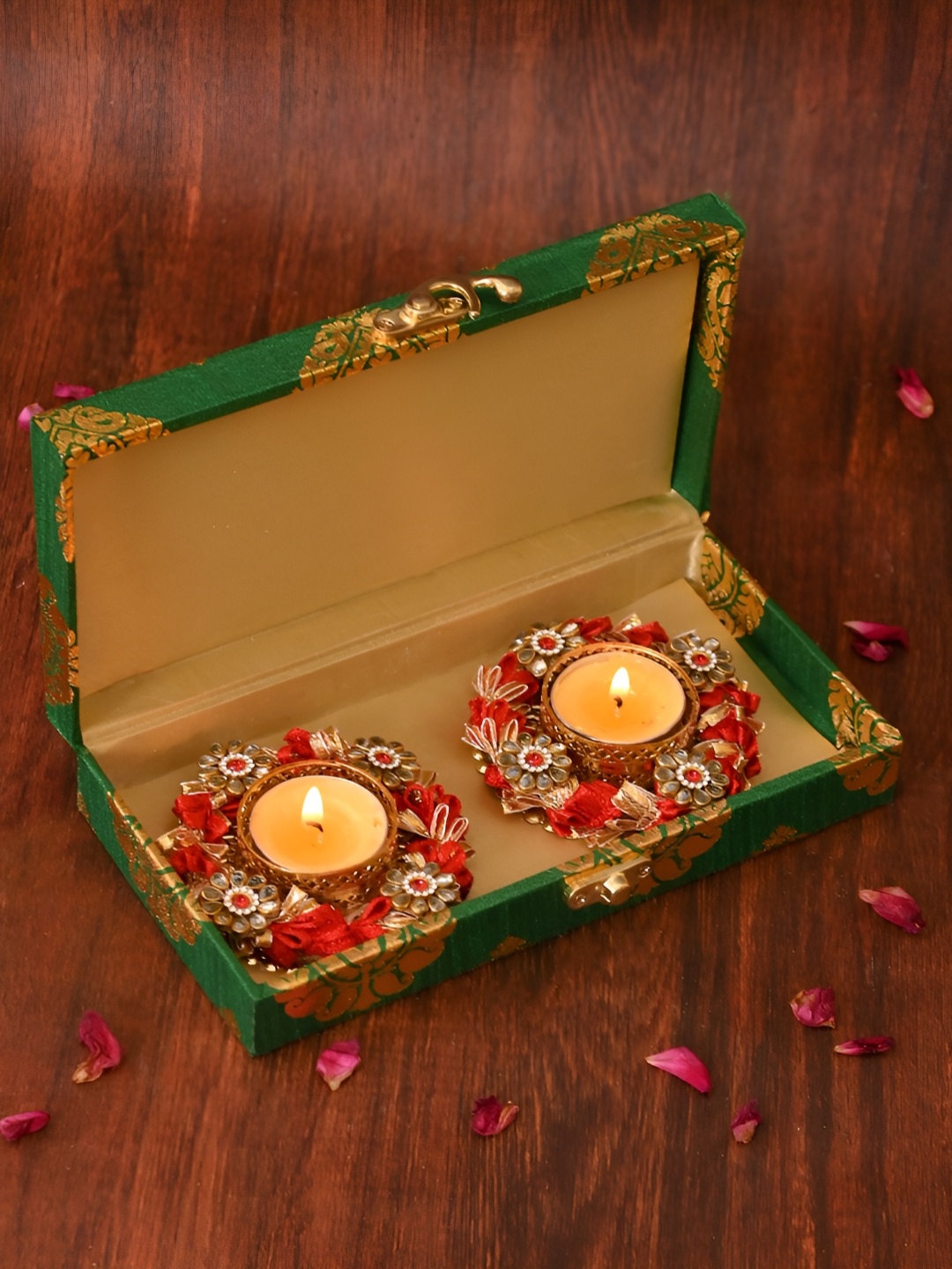 

Aapno Rajasthan Red & Gold-Toned 2 Pieces Floral Metal Luminarc Tea Light Candle Holder