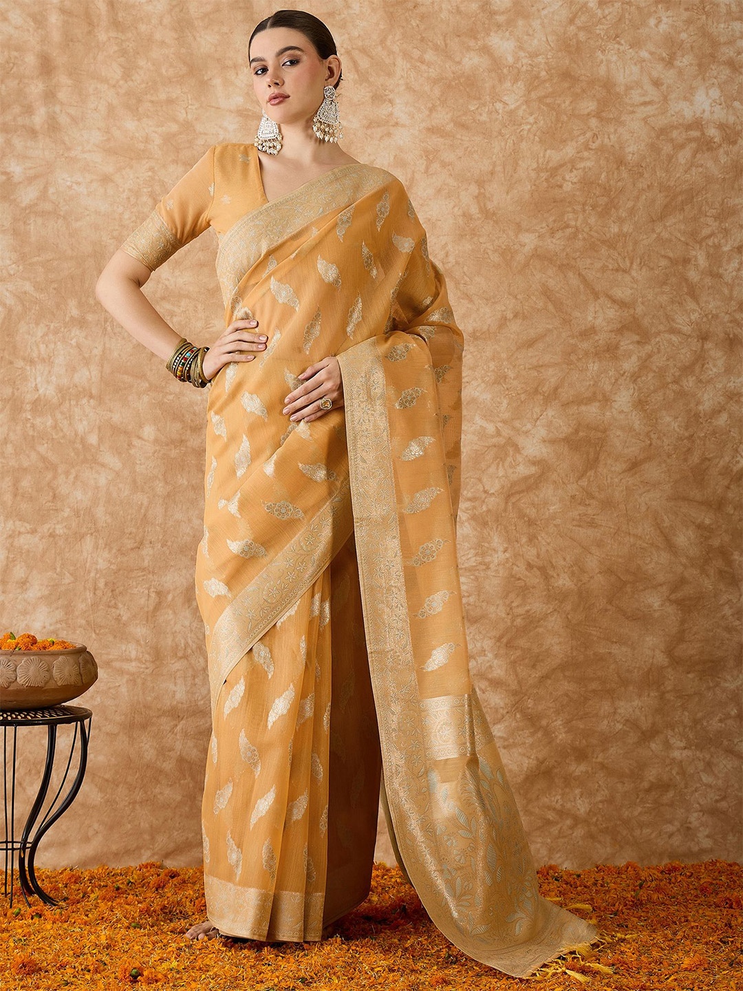 

Dori Women Woven Design Zari Banarasi Saree, Yellow