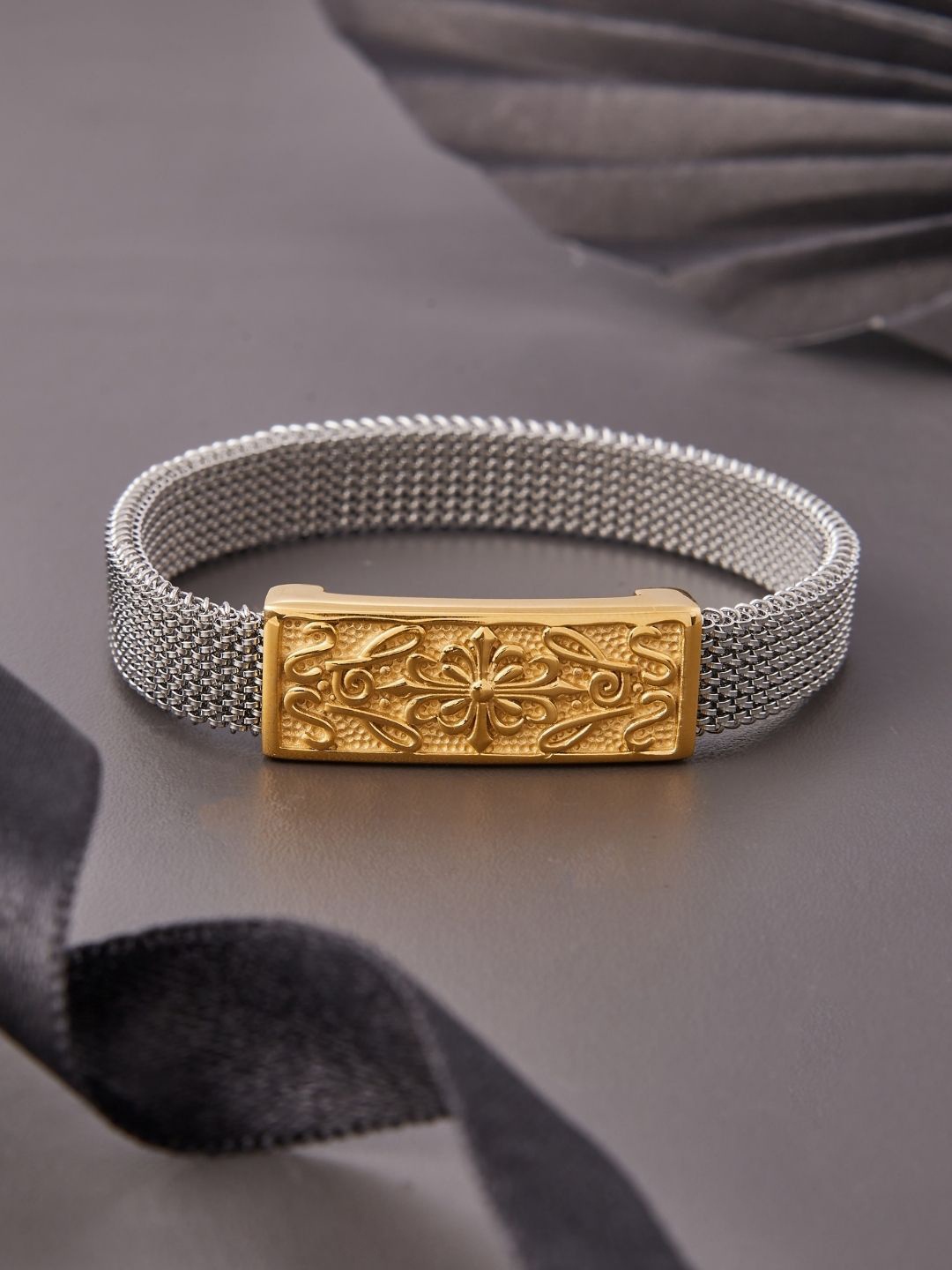 

PYLON Men Twin Shades Majestique Stainless Steel Elasticated Bracelet, Silver