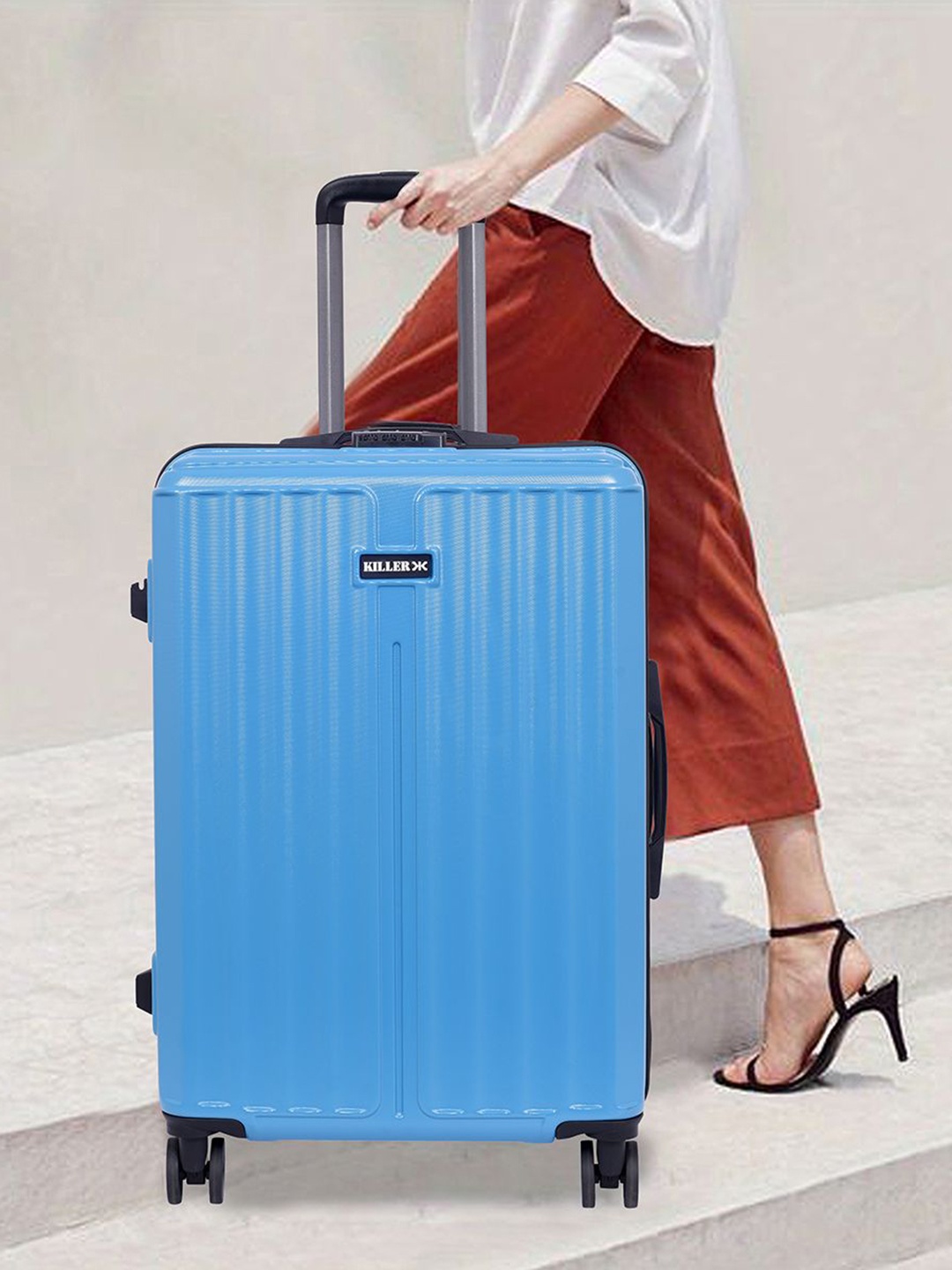 

Killer Set Of 2 Textured Hard-Sided Trolley Bags, Blue