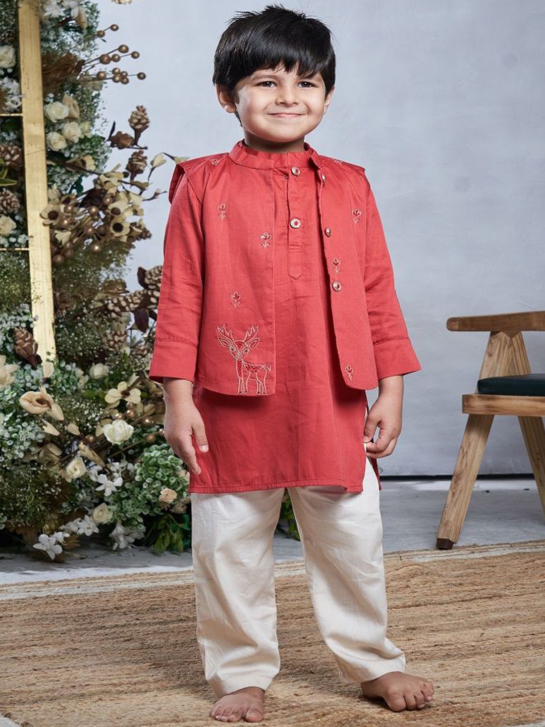 

Vivedkids Boys Floral Mandarin Collar Pure Cotton Straight Kurta With Pyjamas, Rust