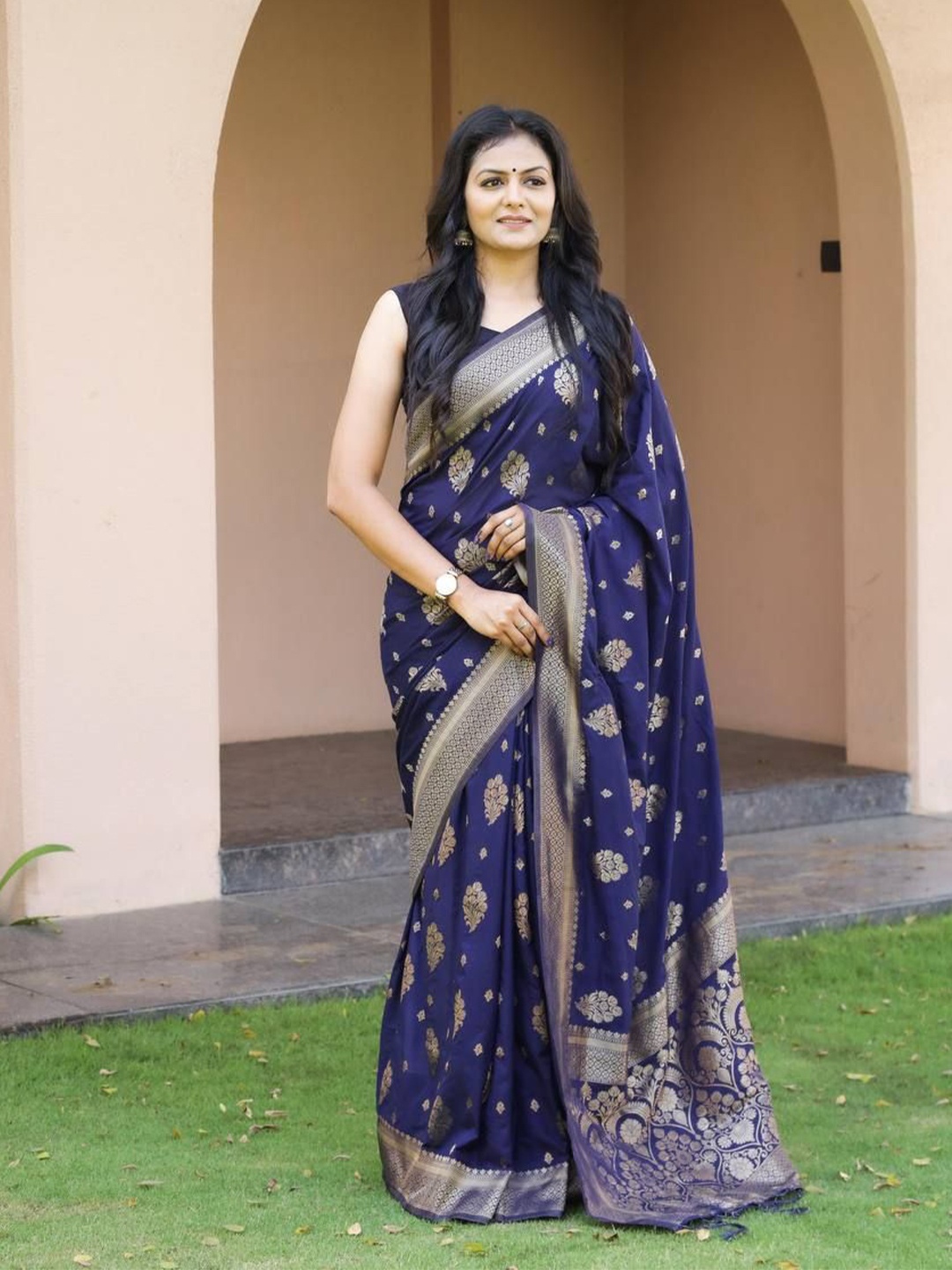 

MAHALASA Woven Design Zari Pure Silk Kanjeevaram Saree, Blue