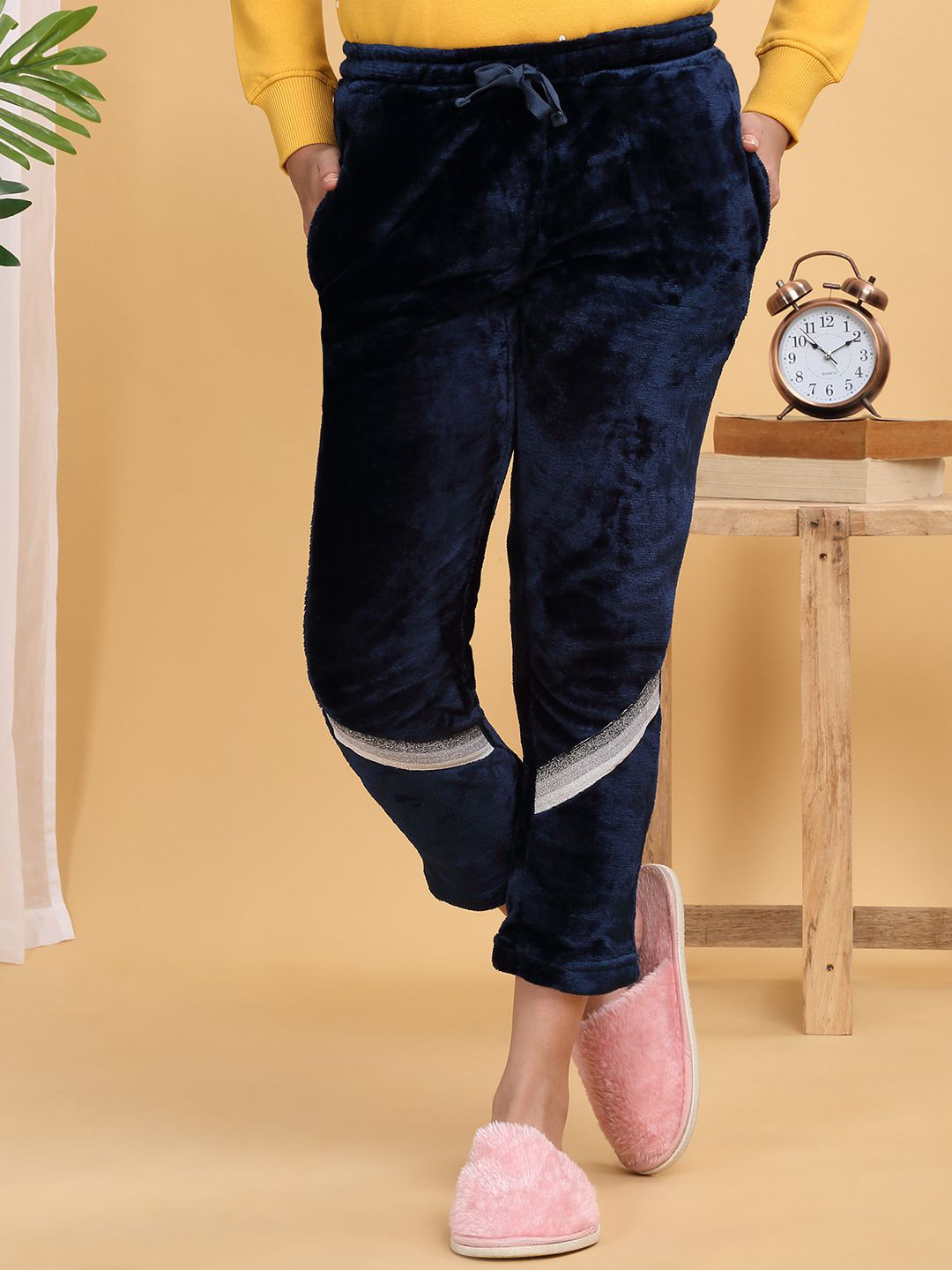 

Sweet Dreams Girl Printed Mid-Rise Lounge Pants, Navy blue