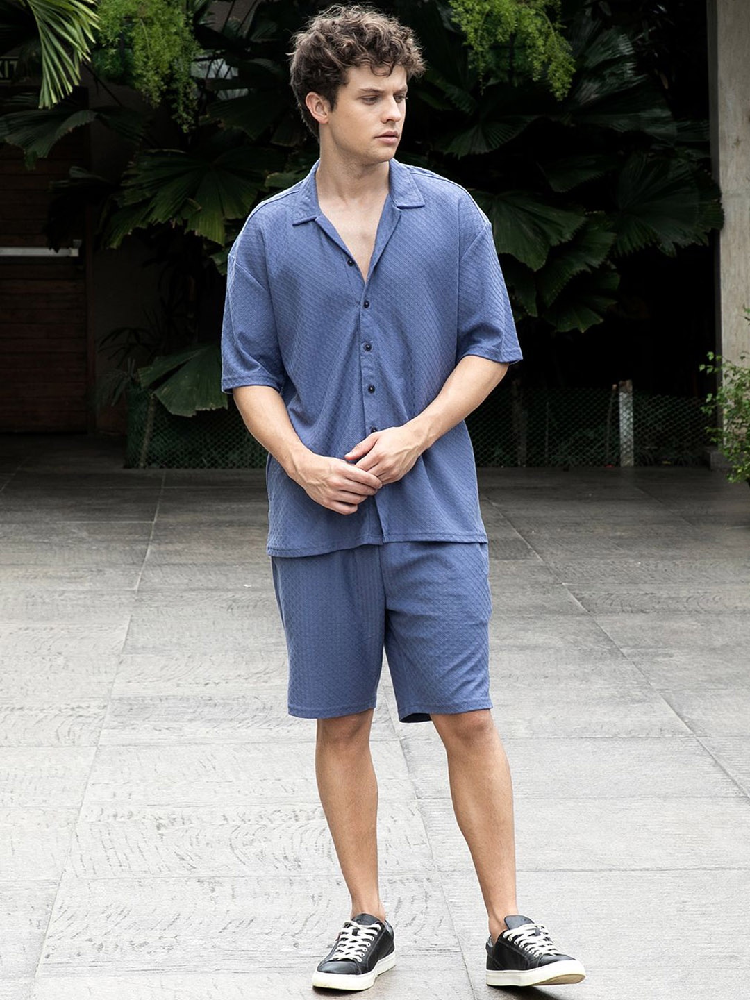 

Campus Sutra Self Design Shirt Collar Short Sleeves Shirt & Shorts, Blue