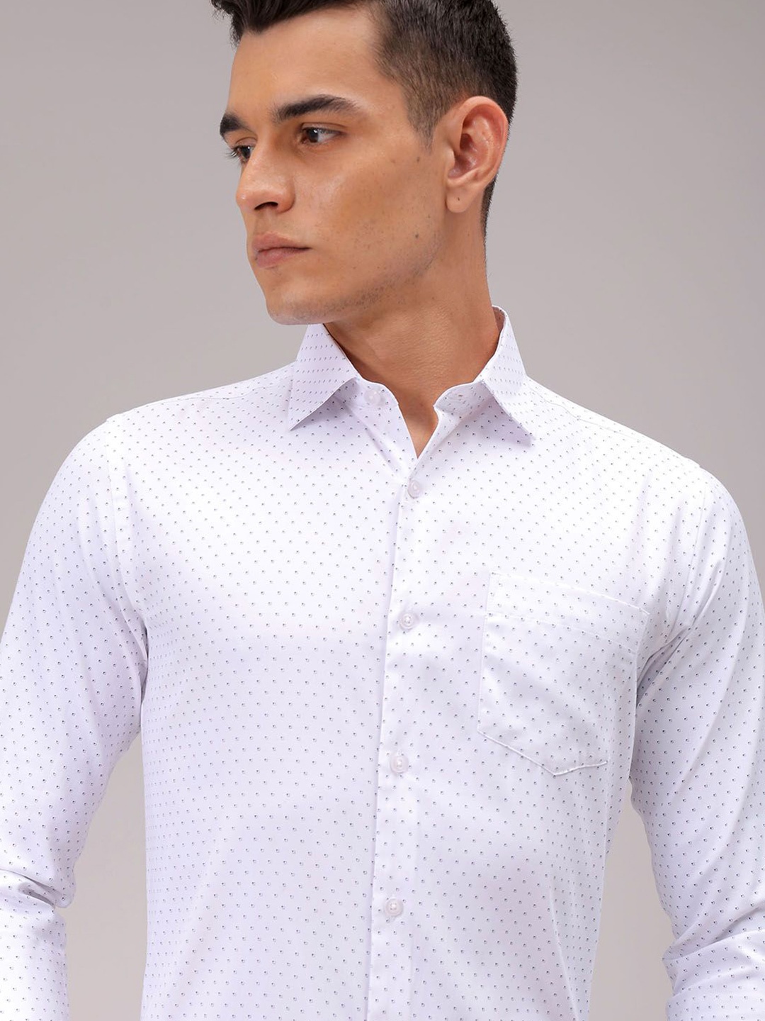 

The Indian Garage Co. X Luxe Men Cutaway Collar Micro Ditsy Printed Cotton Slim Fit Formal Shirt, White