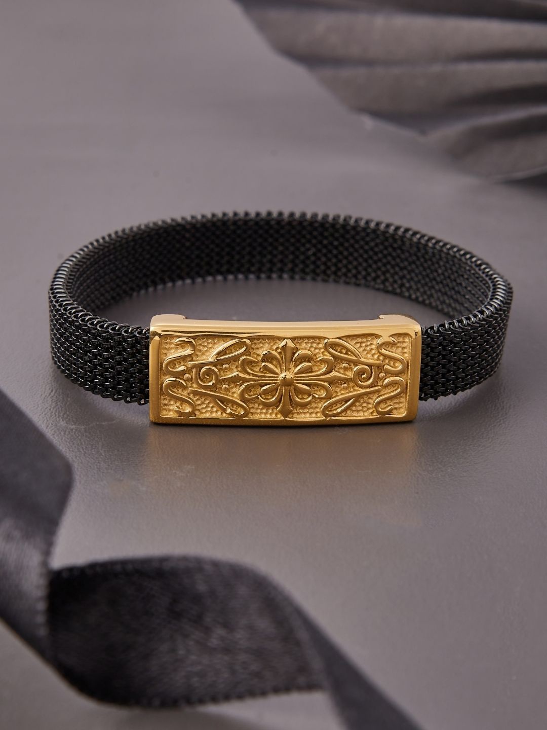 

PYLON Men Gold-Plated Stainless Steel Elasticated Bracelet, Black