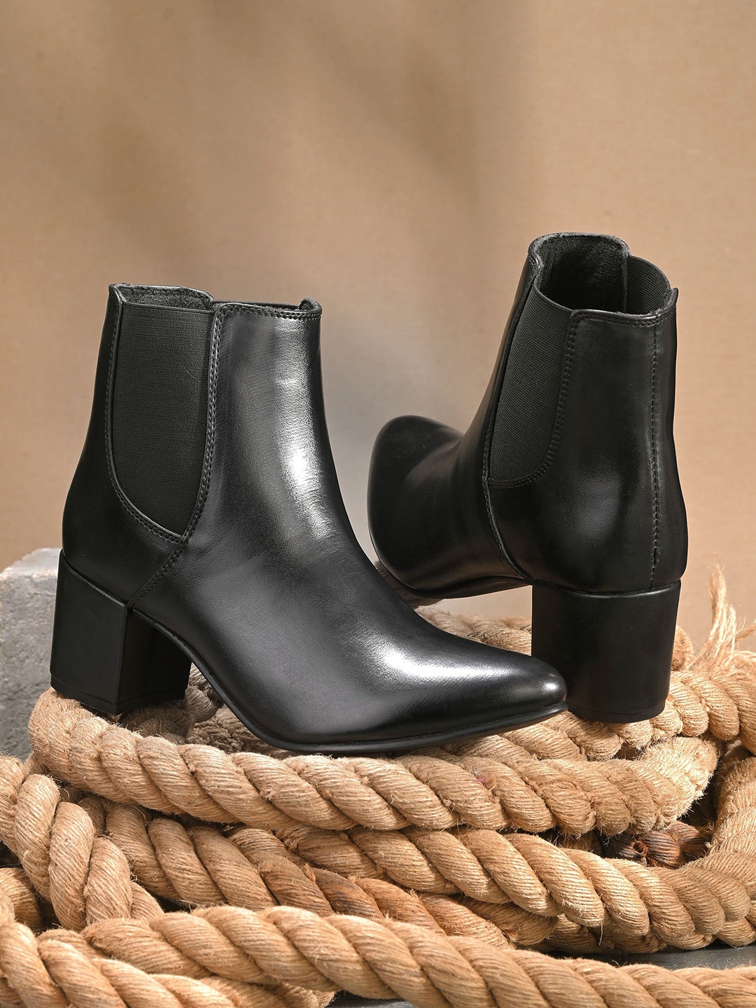 

Roadster womens Chelsea Boots, Black
