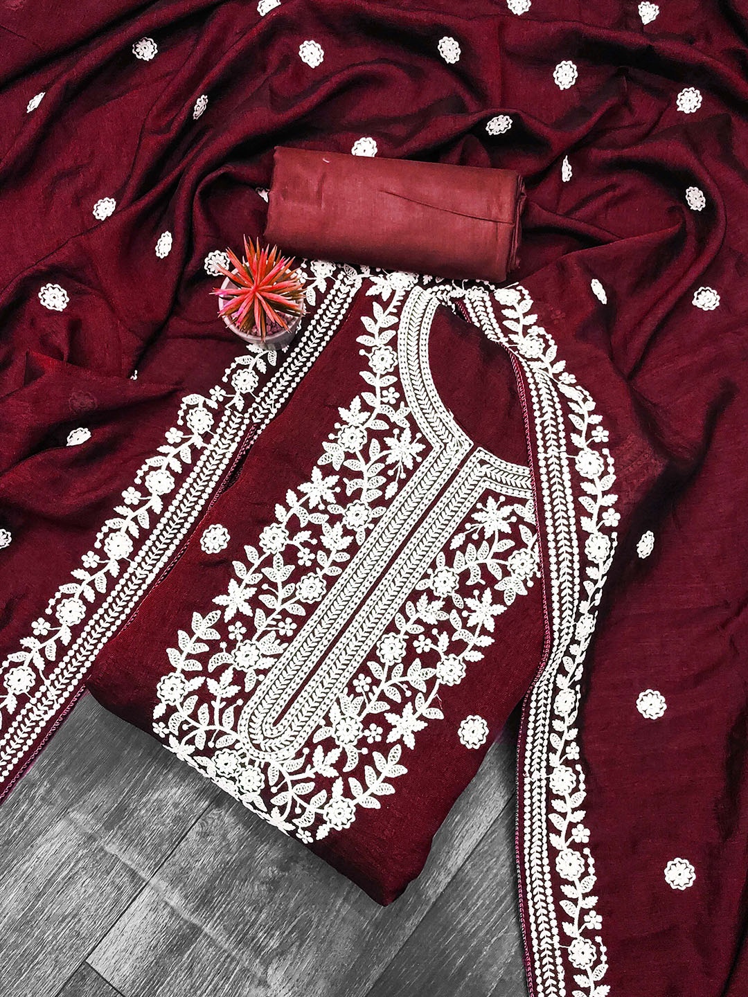 

Maroosh Floral Embroidered Unstitched Dress Material, Maroon