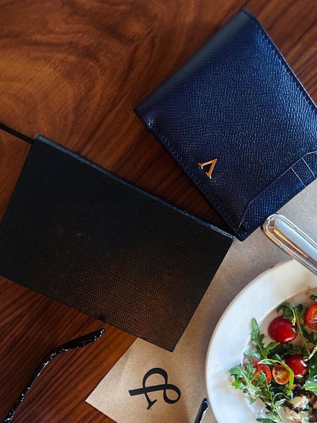 

AKINNA MILANO Men Leather Two Fold Wallet, Navy blue