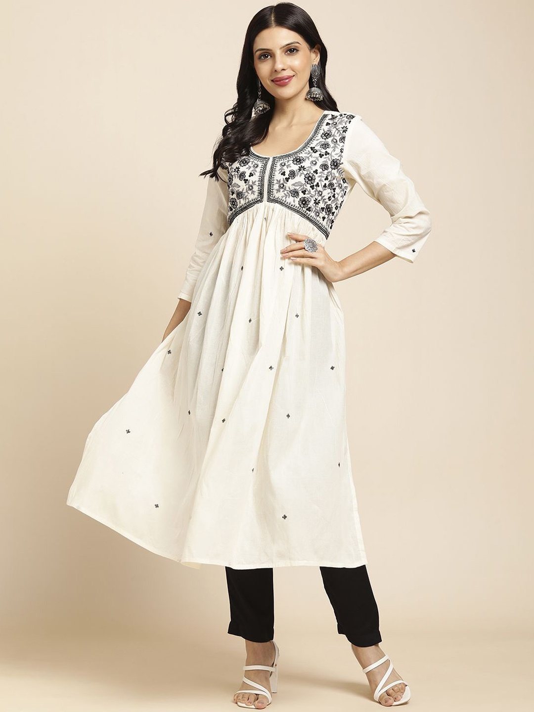 

RATAN Floral Embroidered Chikankari Cotton Anarkali Kurta, Cream