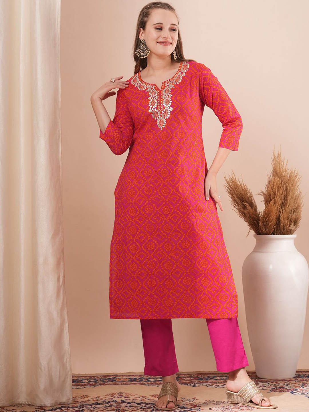 

FASHOR Bandhani Printed Regular Gotta Patti Pure Cotton Straight Kurta with Trousers, Pink