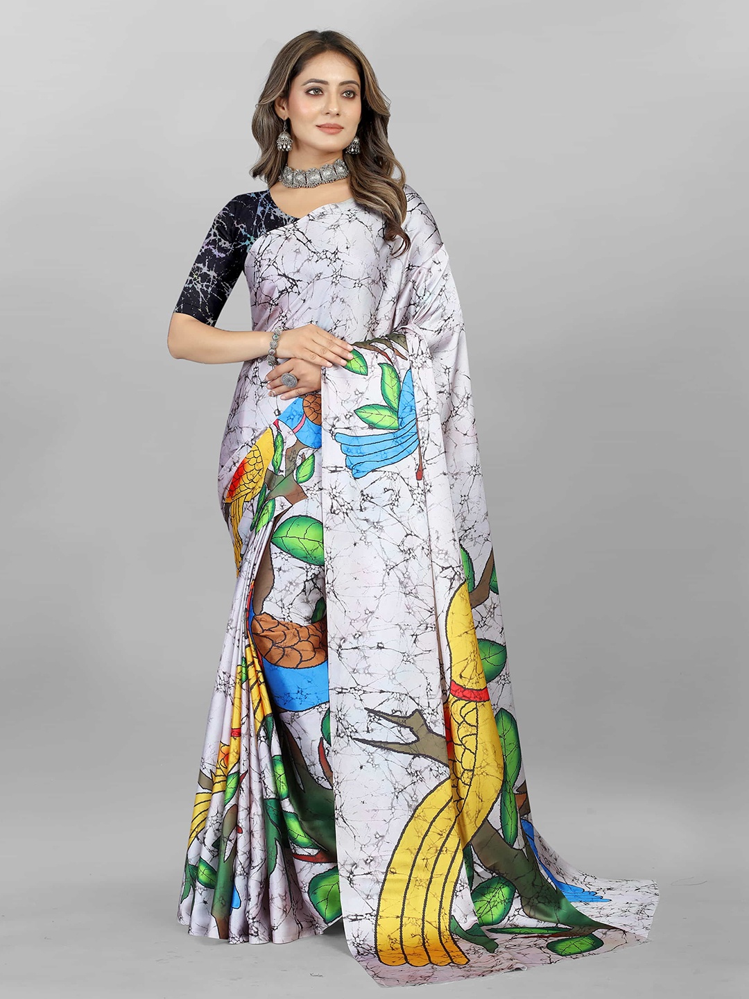

V3 FASHION STUDIO Satin Digital Printed Saree, Cream