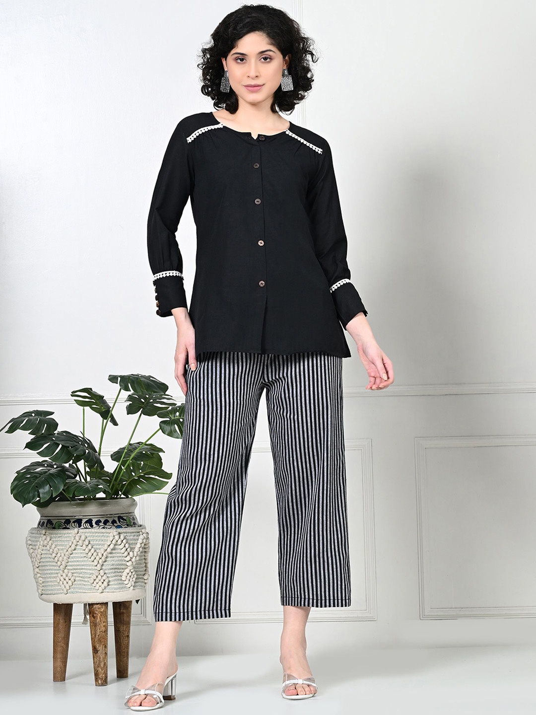 

Laado - Pamper Yourself Round Neck Tunic & Palazzos, Black