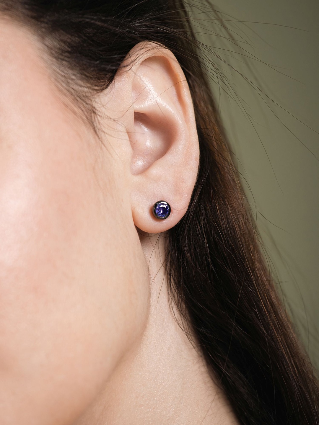 

VELVET IMPERIAL Silver-Plated Amethyst Studded Contemporary Enamelled Studs Earrings, Black