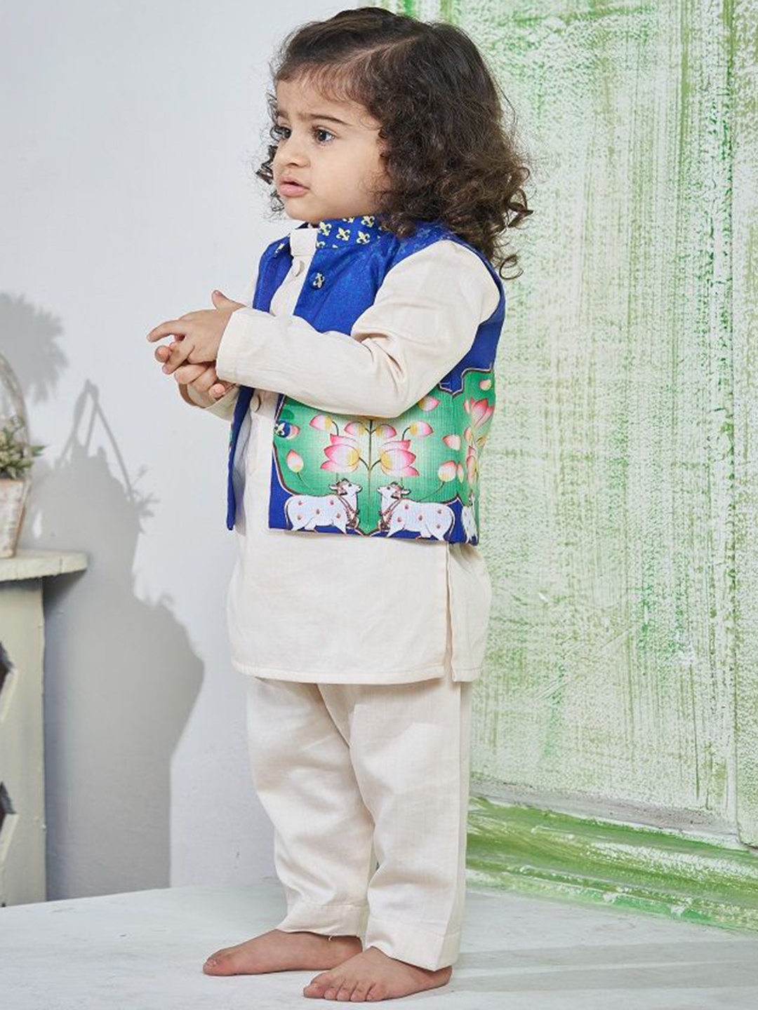 

Vivedkids Boys Floral Mandarin Collar Pure Cotton Kurta with Trousers, White
