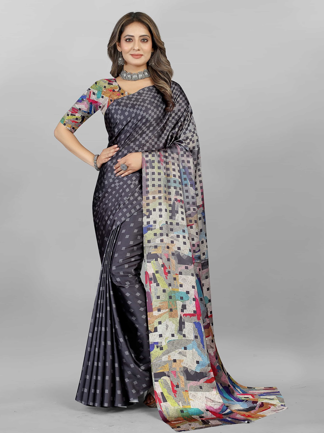 

V3 FASHION STUDIO Geometric Printed Satin Saree, Black