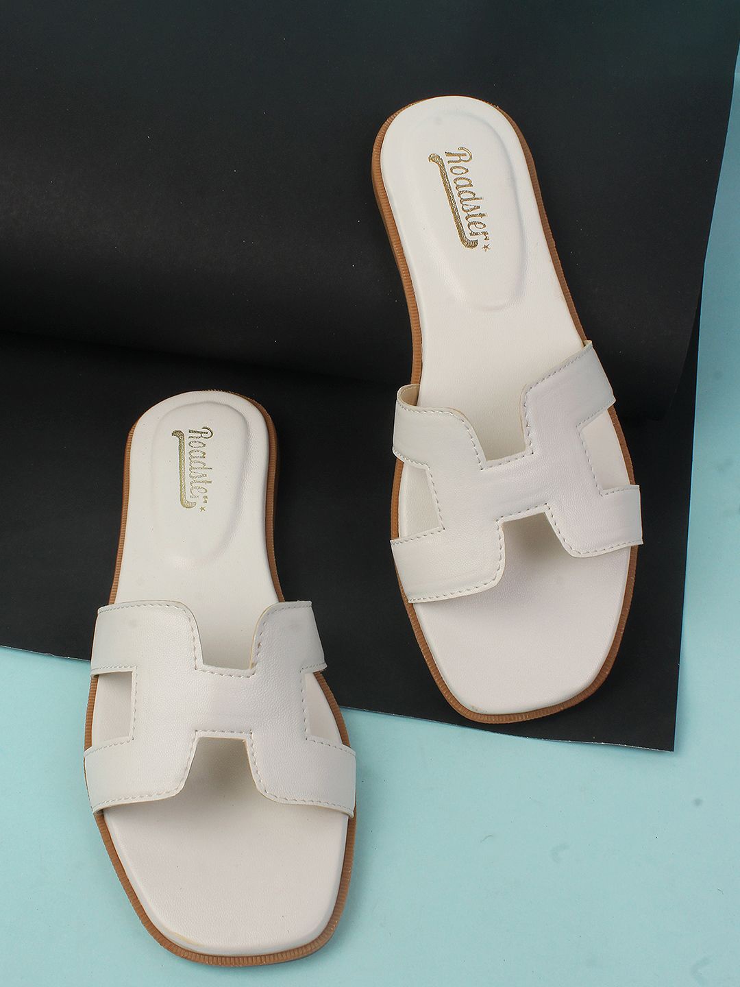 

Roadster Women Open Toe Flats, White