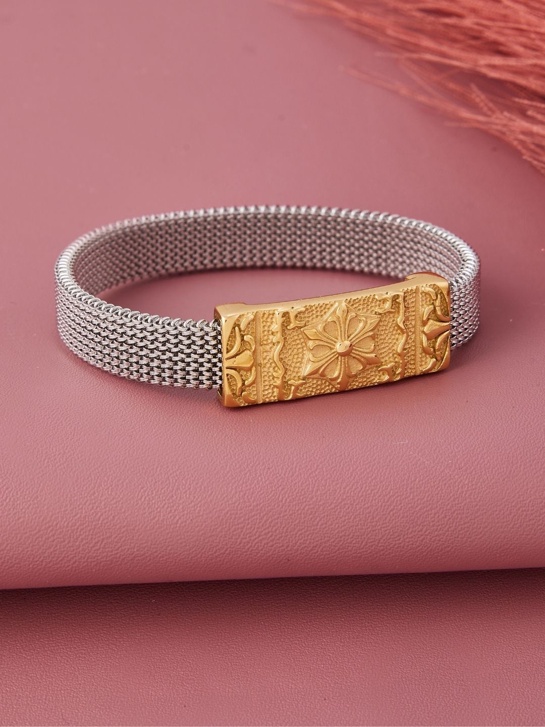 

PYLON Men Gold-Plated Stainless Steel Link Bracelet, Silver