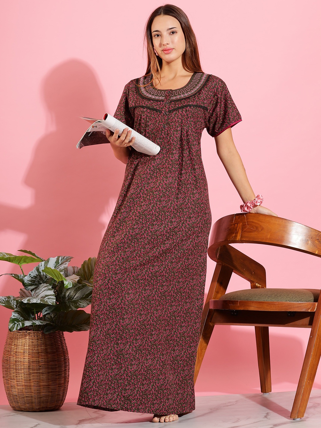

9shines Label Women Everyday Floral Printed Embroidered Regular Nightdress, Green