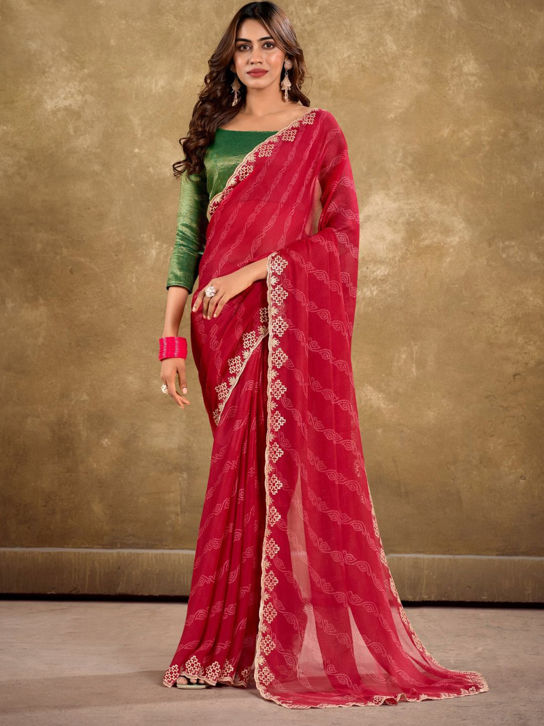 

CHUDIYA Bandhani Embroidered Pure Chiffon Bandhani Saree, Red