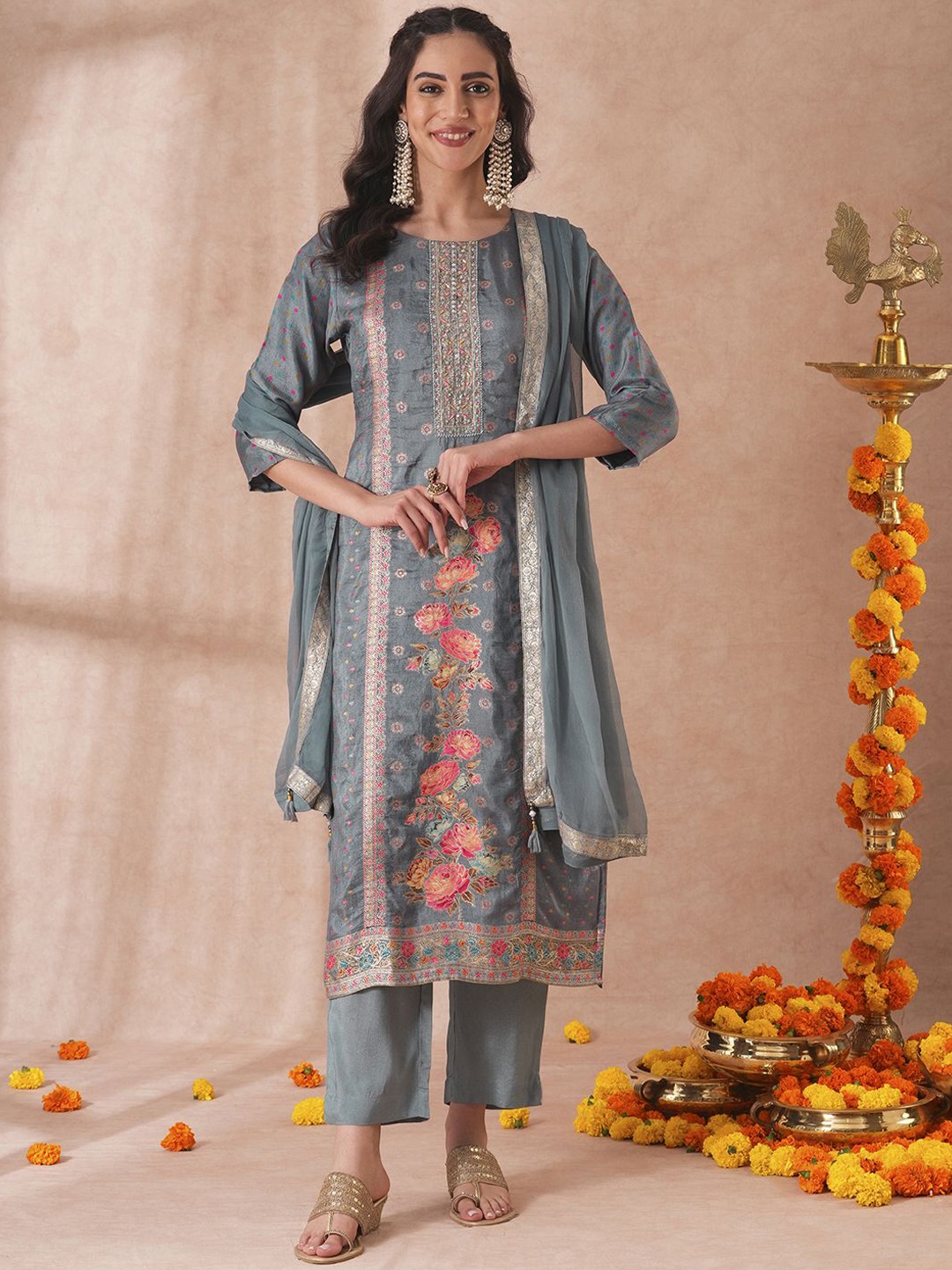 

FASHOR Ethnic Motifs Embroidered Sequinned Straight Kurta With Trousers & Dupatta, Blue