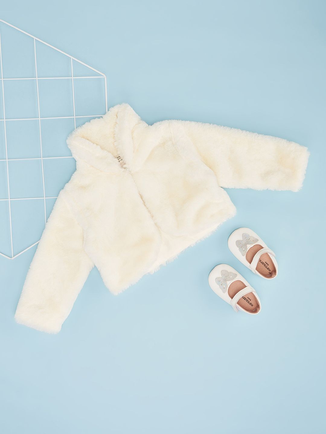 

Pantaloons Baby Girls Round Neck Sweatshirt, Off white