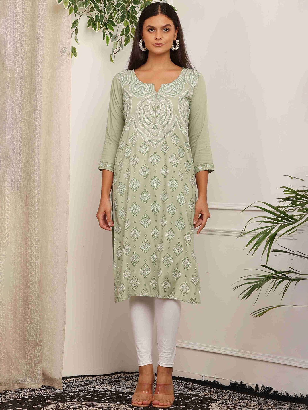 

Bhuja Ethnic Motifs Printed Straight Kurta With Legging, Lime green