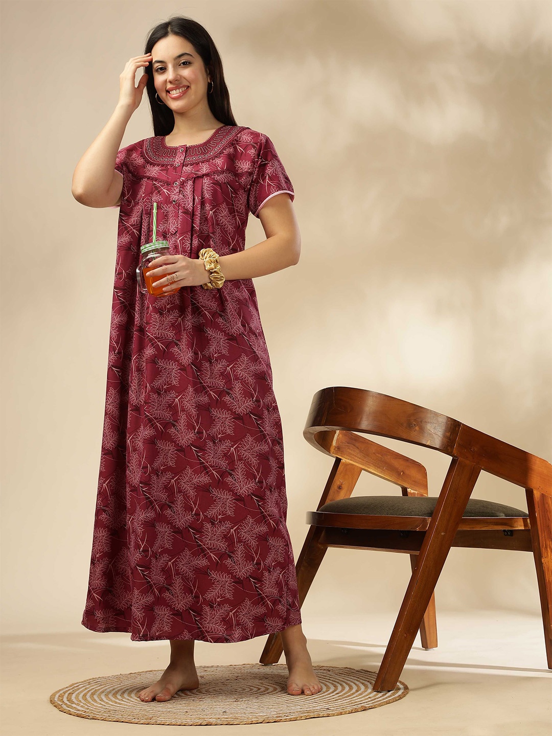 

9shines Label Women Floral Printed Nightdress, Maroon