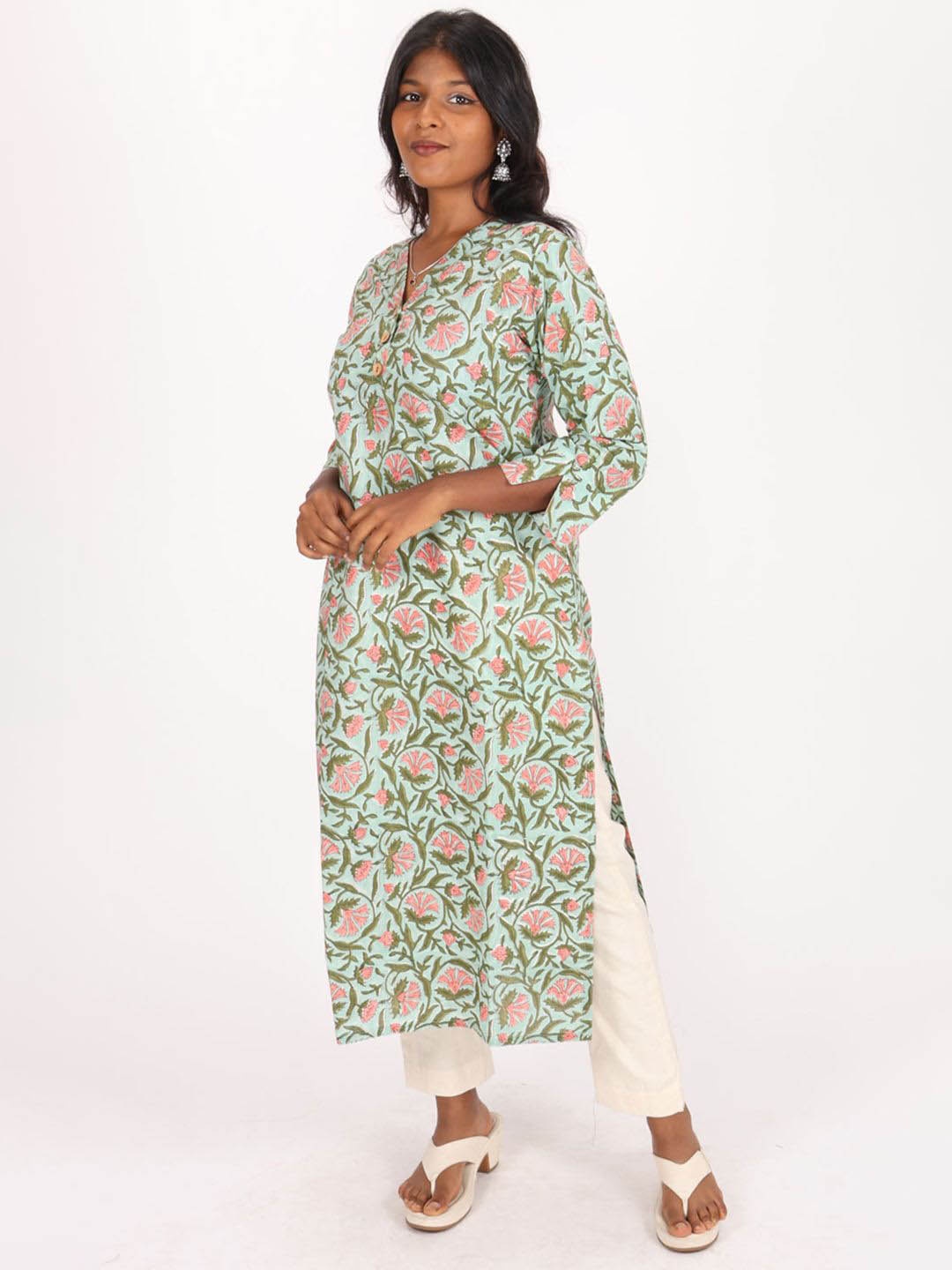 

Avishya Floral Printed V-Neck Cotton Straight Kurta, Green