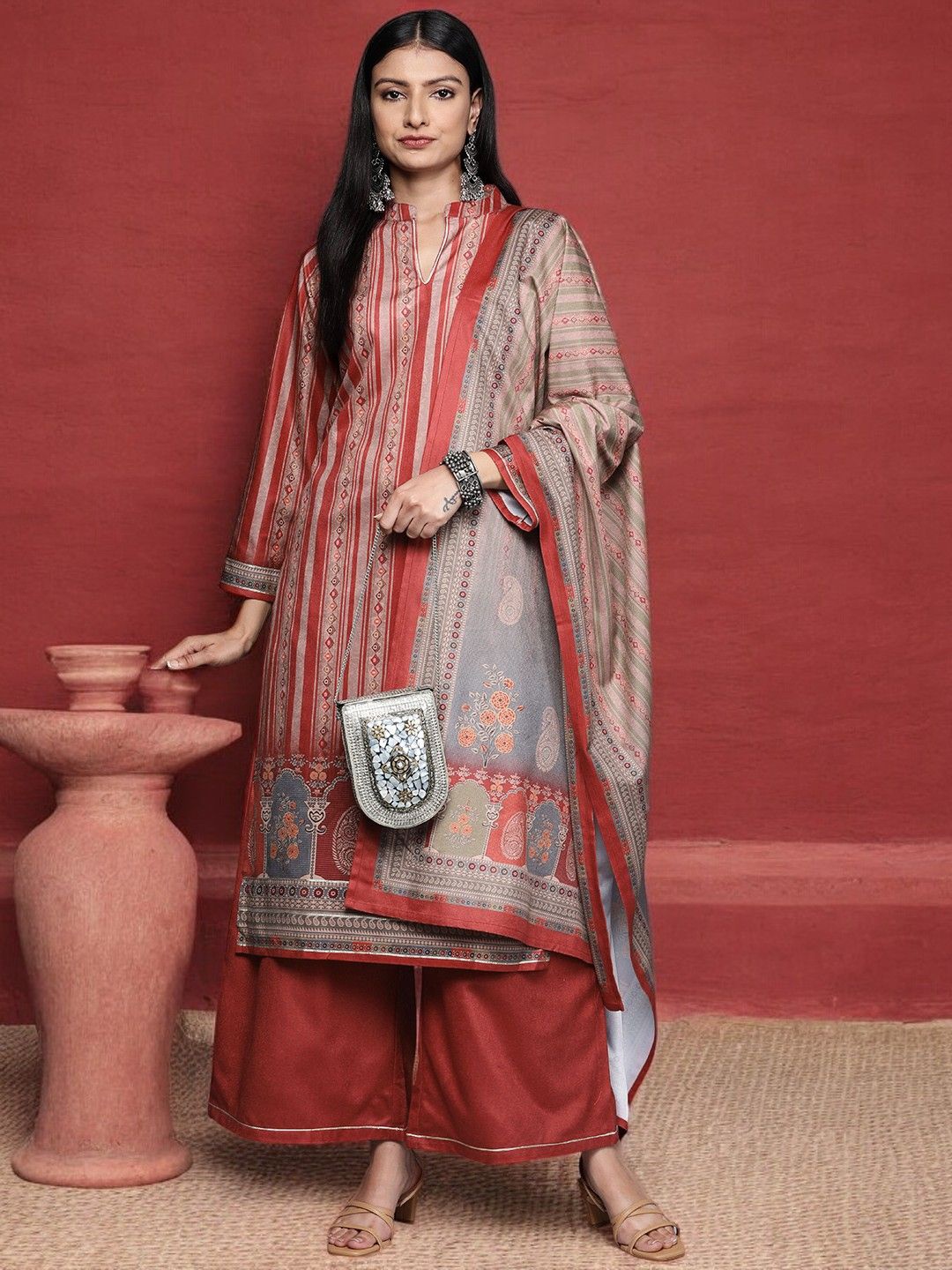 

Ahalyaa Striped Regular Gotta Patti Velvet Straight Kurta with Palazzos & Dupatta, Maroon