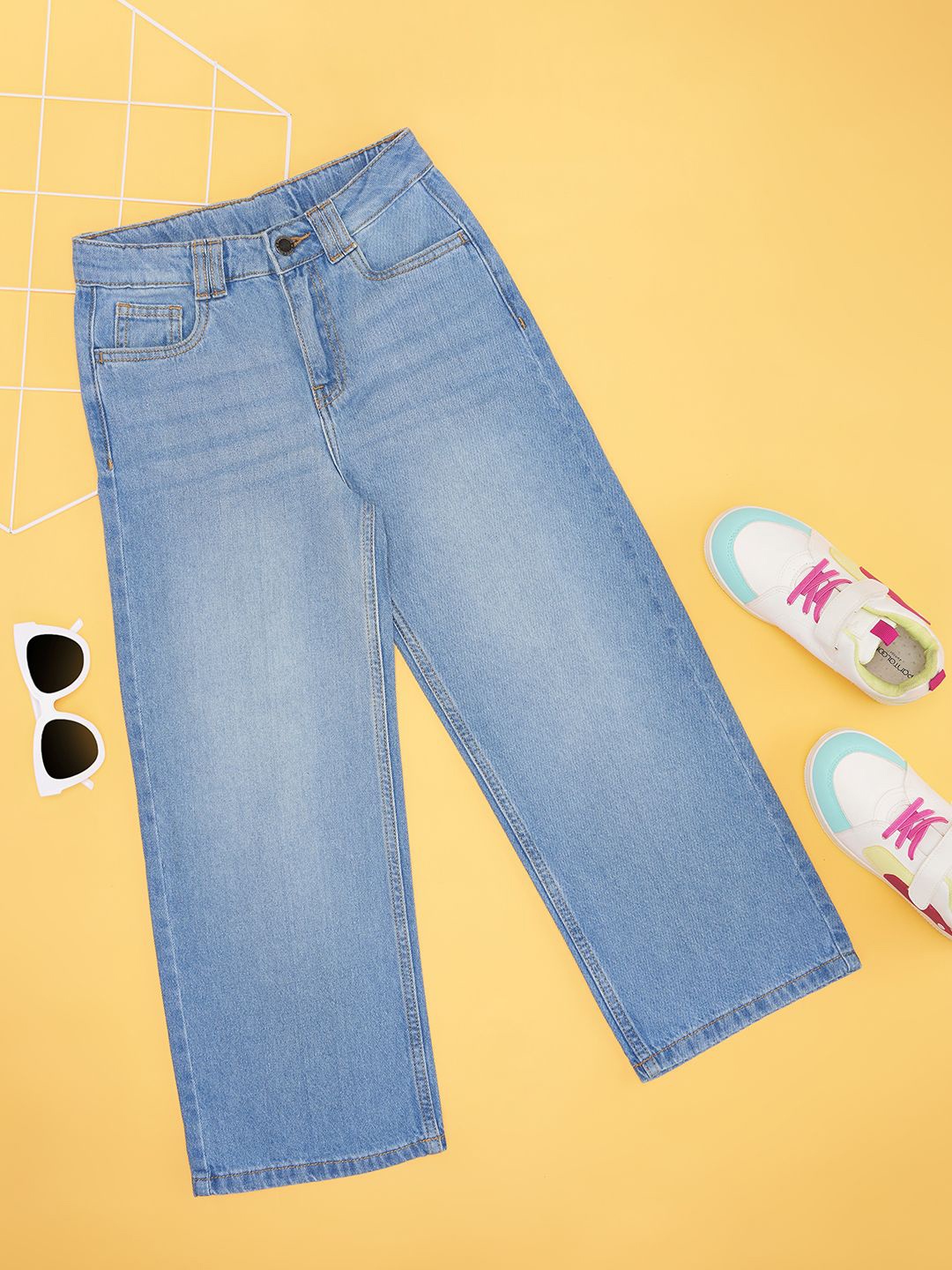 

Pantaloons Junior Girls Light Fade Cotton Jeans, Blue