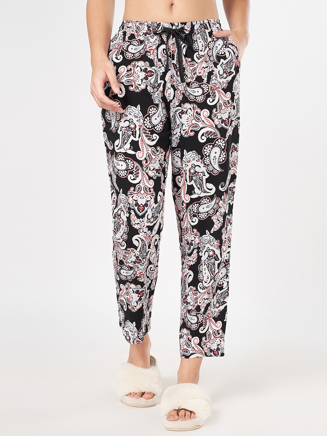 

Dreamz by Pantaloons Women Relaxed-Fit Straight-Leg Printed Lounge Pants, Black