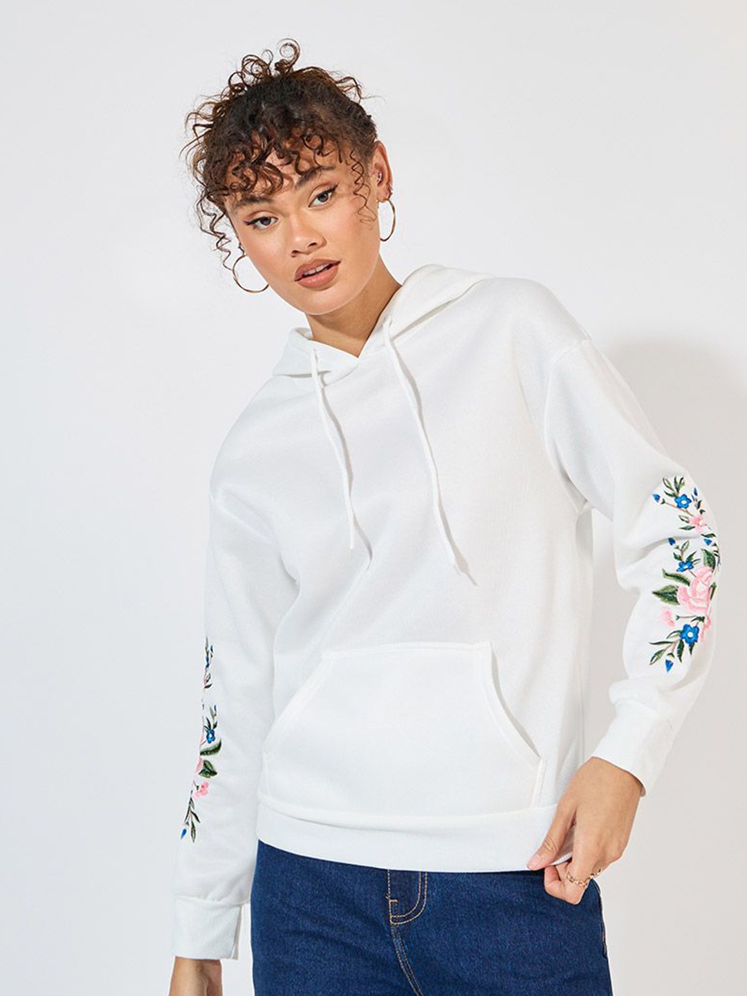 

Styli Women Printed Hooded Sweatshirt, Off white