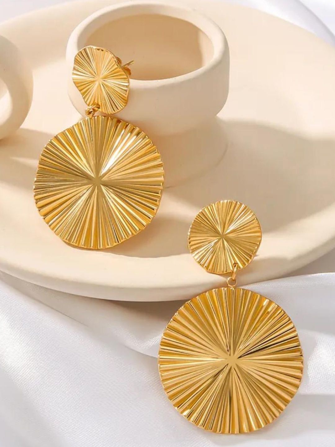 

Niscka Gold-Plated Contemporary Drop Earrings