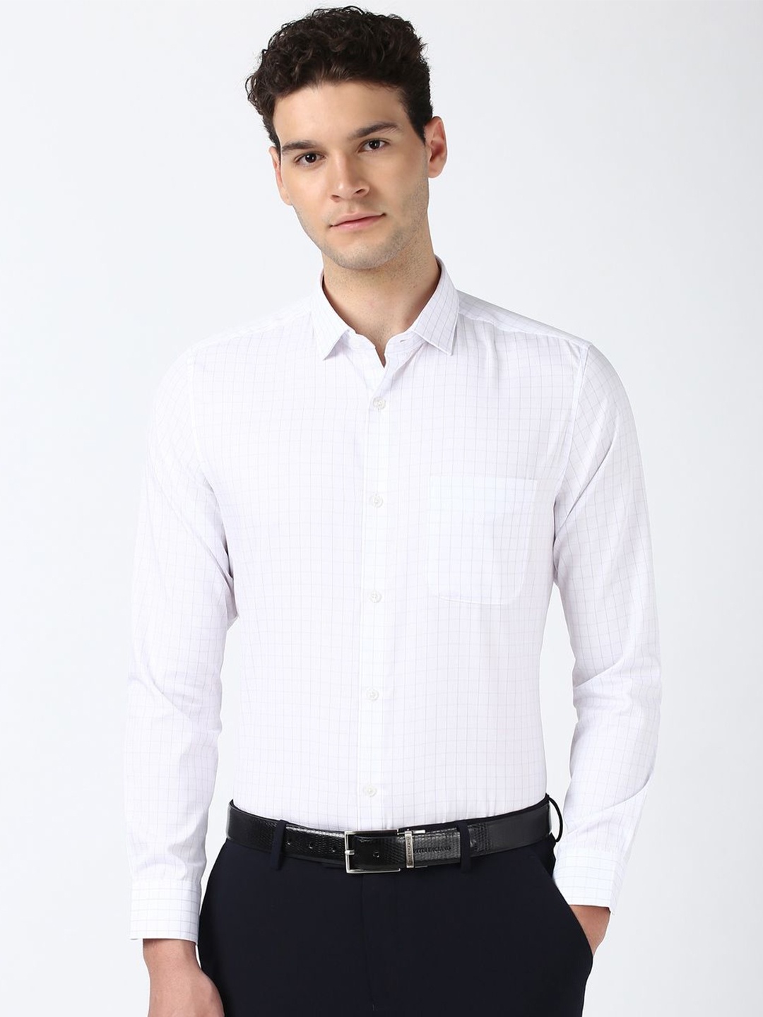 

Peter England Elite Men Spread Collar Checked Cotton Slim Fit Formal Shirt, White