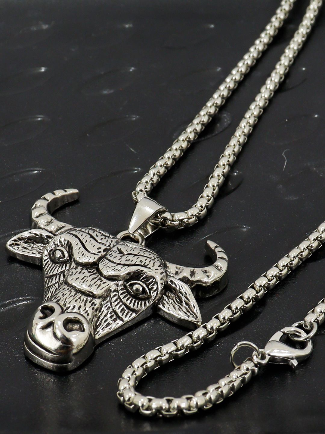 

VAGHBHATT Silver-Plated Bull-Shaped Pendant with Chain
