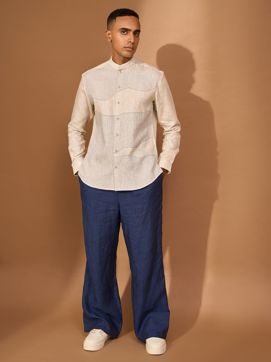 

VIVEK KARUNAKARAN Men Slim Fit Opaque Casual Shirt, Cream