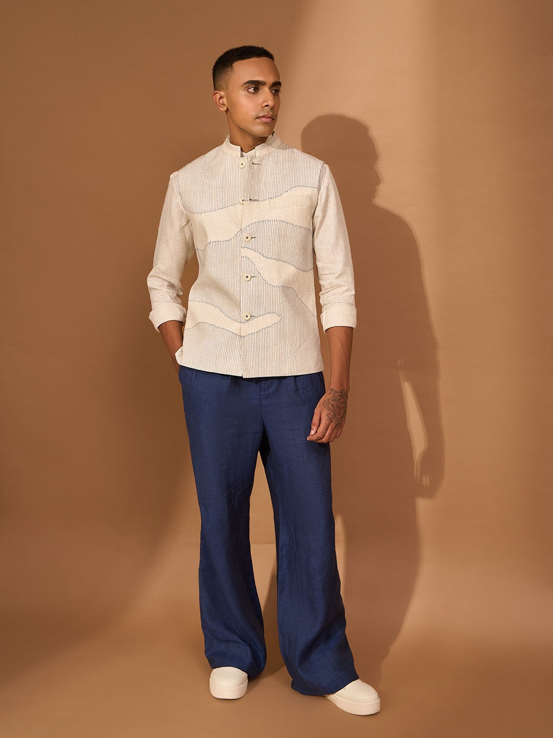 

VIVEK KARUNAKARAN Men Printed Woven Nehru Jacket, Beige