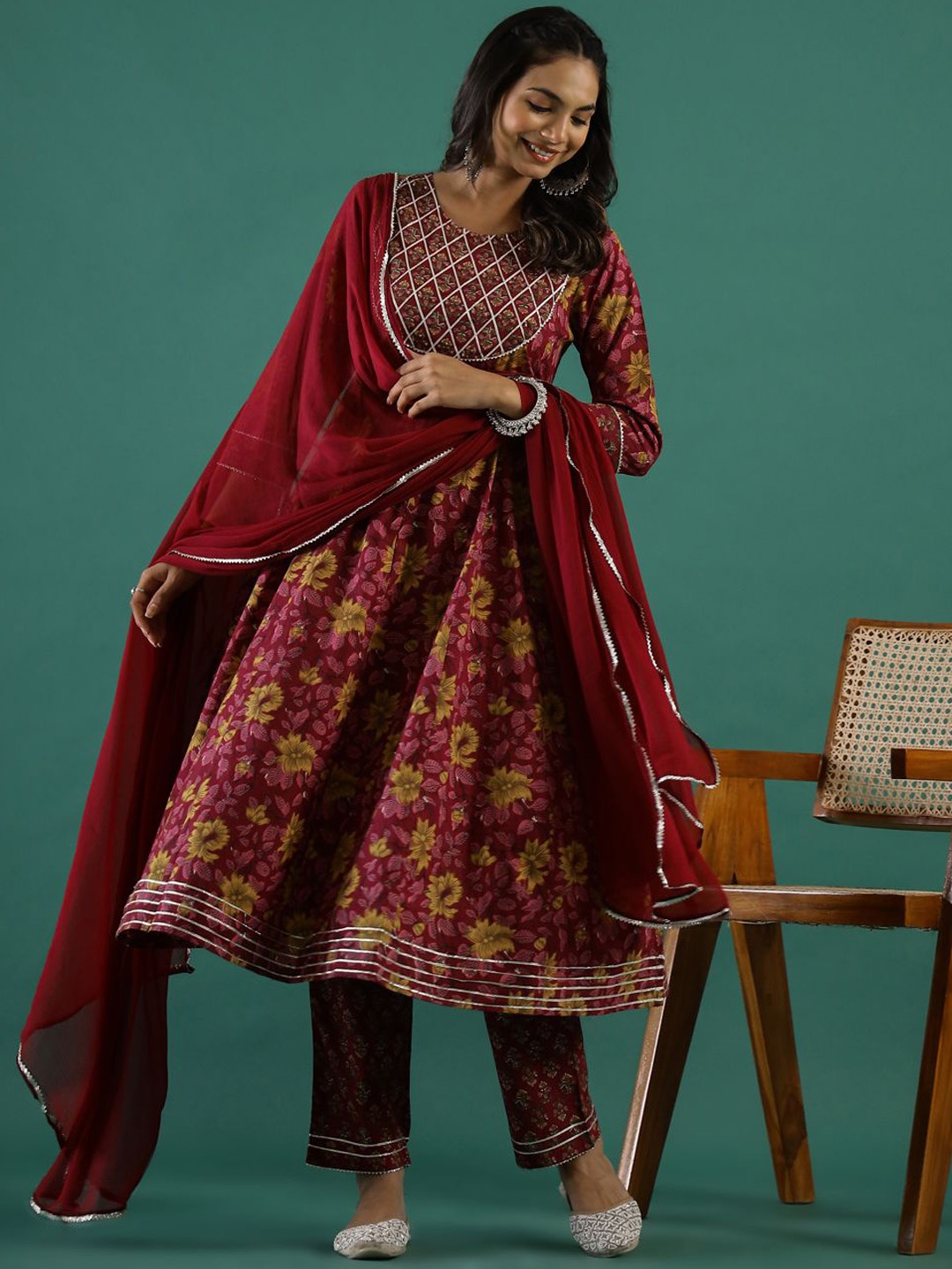 

Sangria Floral Printed Gotta Patti Pure Cotton Anarkali Kurta & Trousers With Dupatta, Maroon