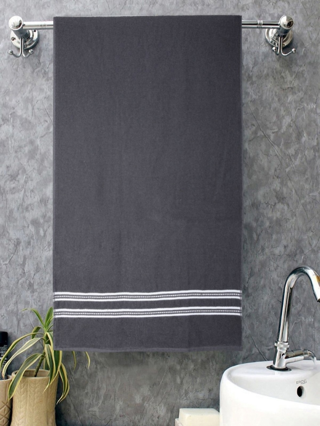 

Myntra Elegant Homes Grey and White Cotton 500 GSM Bath Towel