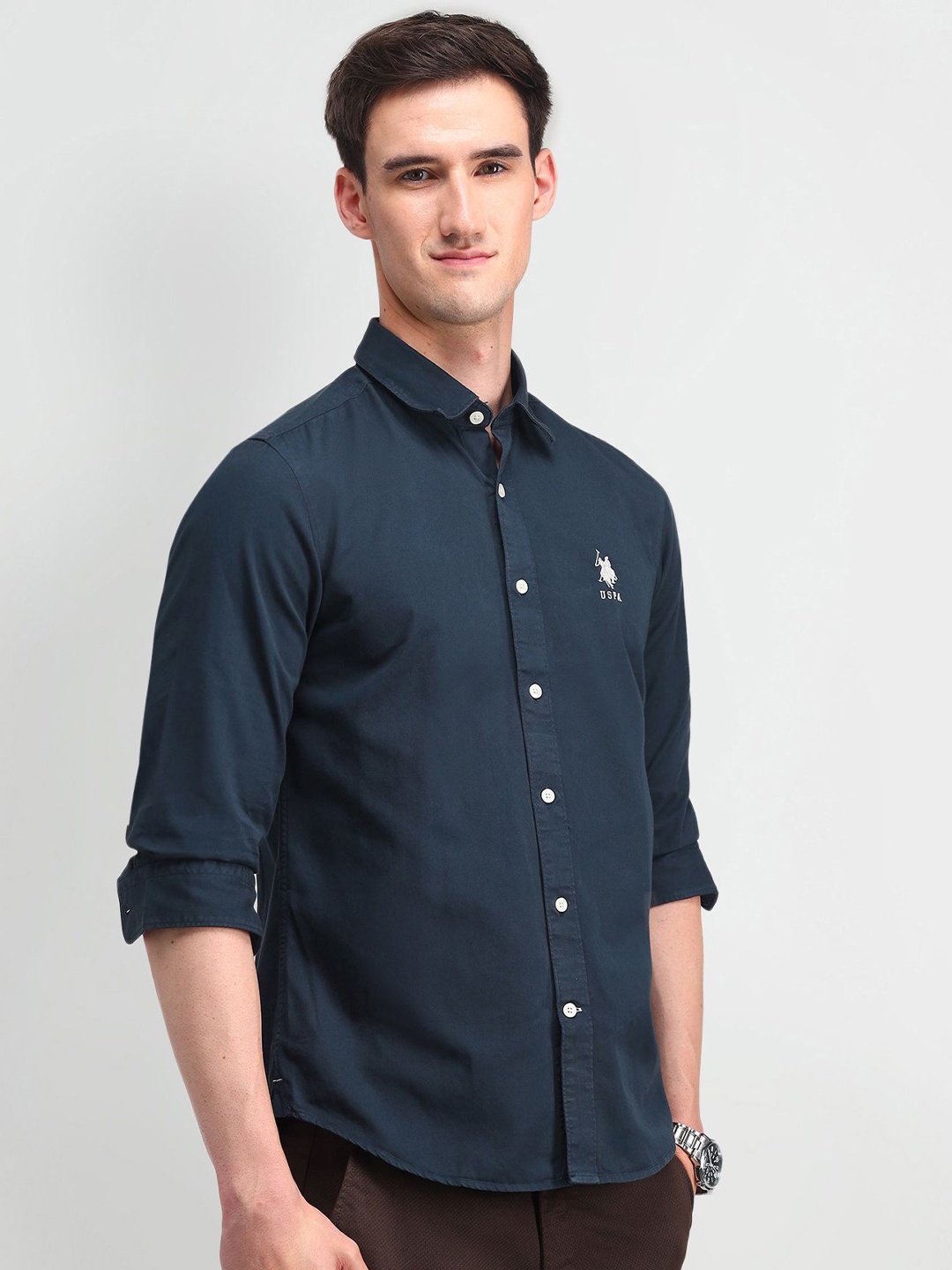 

U.S. Polo Assn. Denim Co. Men Manhattan Spread Collar Solid Cotton Slim Fit Casual Shirt, Navy blue