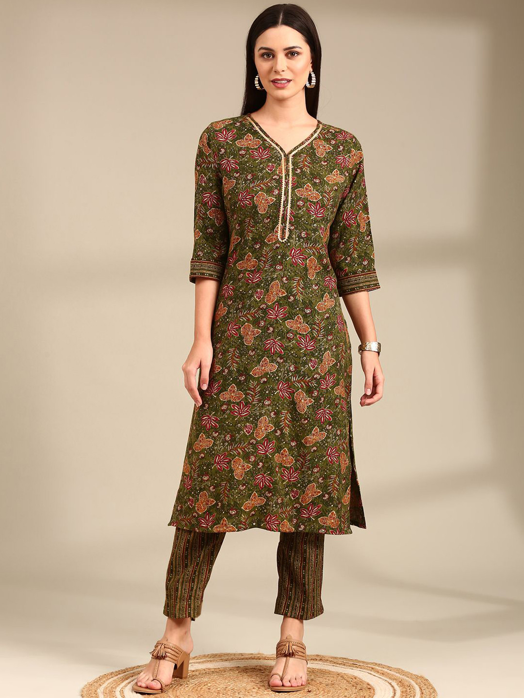 

Anouk Green Floral Printed Straight Kurta With Trouser