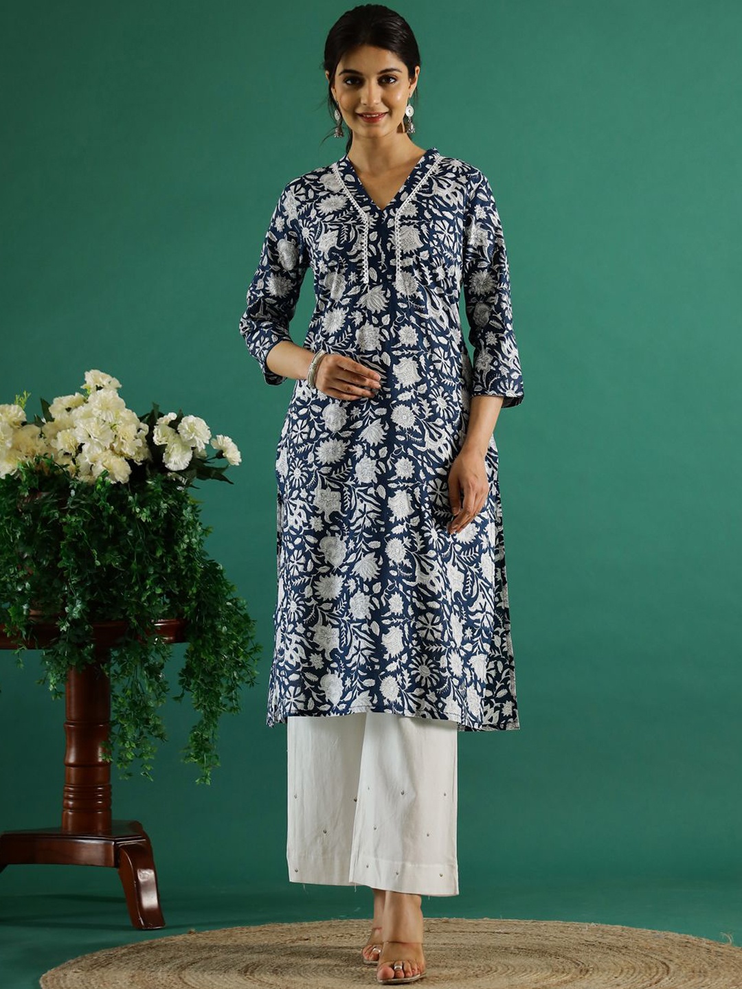 

RangDeep Floral Printed V-Neck Cotton Straight Kurta, Navy blue