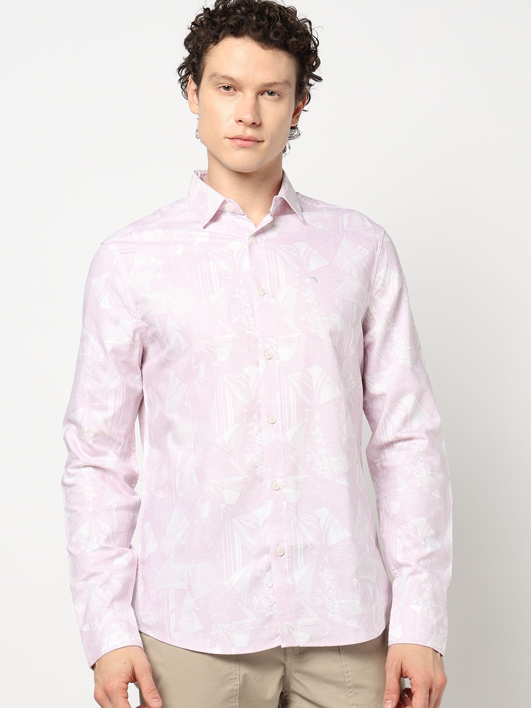 

Blue Buddha Men Comfort Spread Collar Floral Printed Cotton Tailored Fit Casual Shirt, Pink