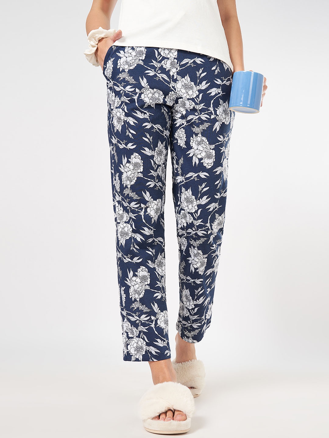 

Dreamz by Pantaloons Printed Pure Cotton Mid-Rise Lounge Pants, Navy blue