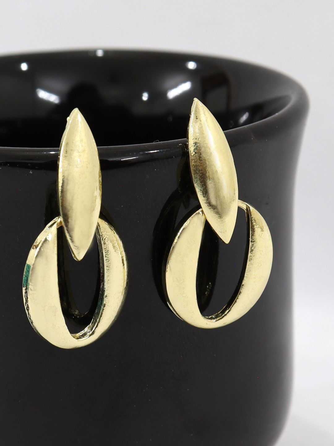 

VAGHBHATT Gold-Plated Classic Drop Earrings